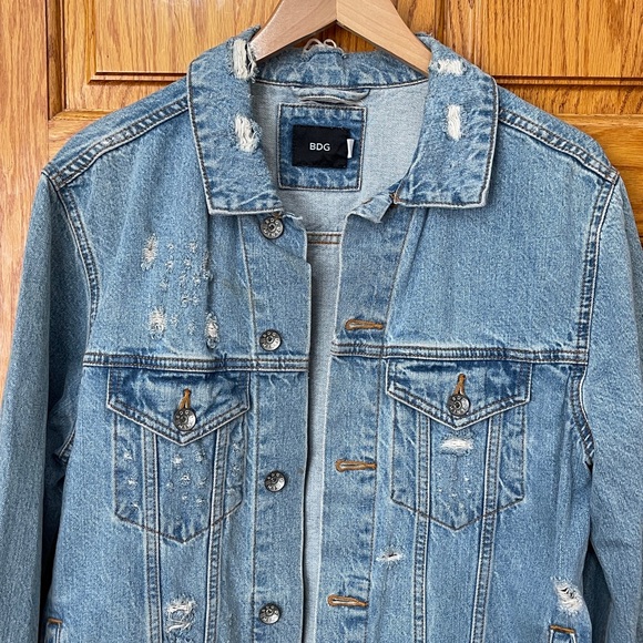 BDG Women’s Light Blue Distressed Denim Jacket - Picture 5 of 5